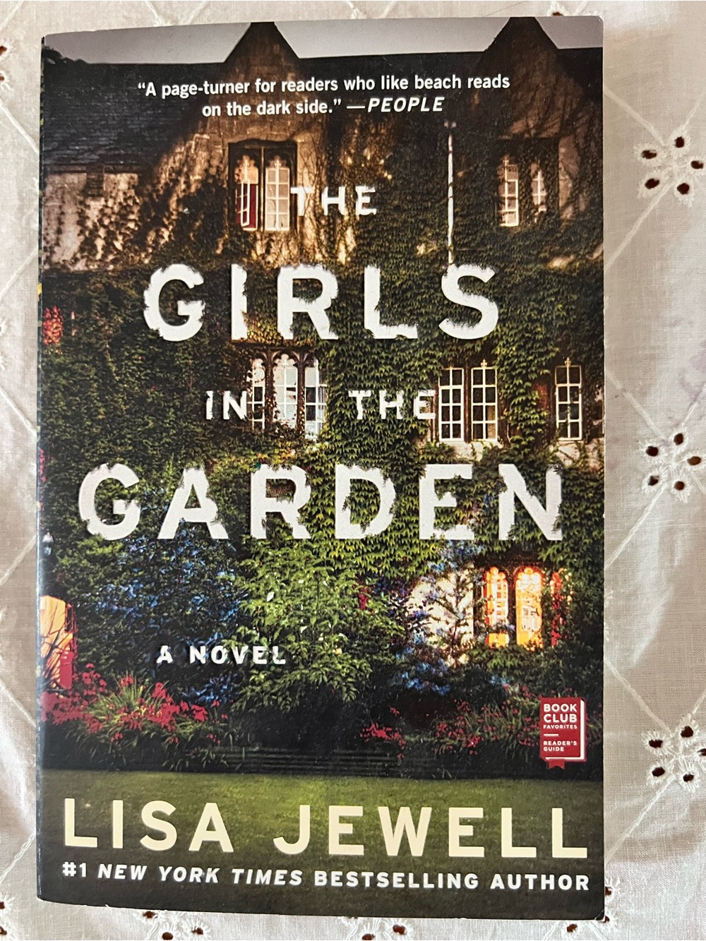 The Girls in the Garden by Lisa Jewell - Green Garden Cover